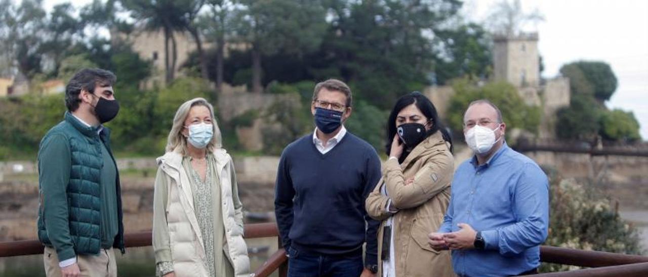 Diego Calvo, Rosa Gallego, Feijóo, Candia y Tellado, ayer, en Oleiros.