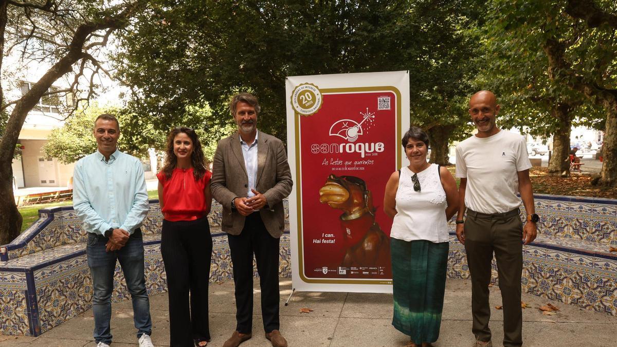La presentación del programa se realizó en el jardín de Ravella.