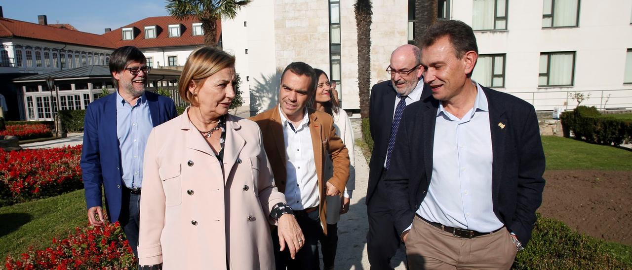 Alberto Tirador, Mariví Monteserín, Iván Fernández, Yasmina Triguero, Jaime Menéndez y Jorge Suárez en una imagen de archivo.