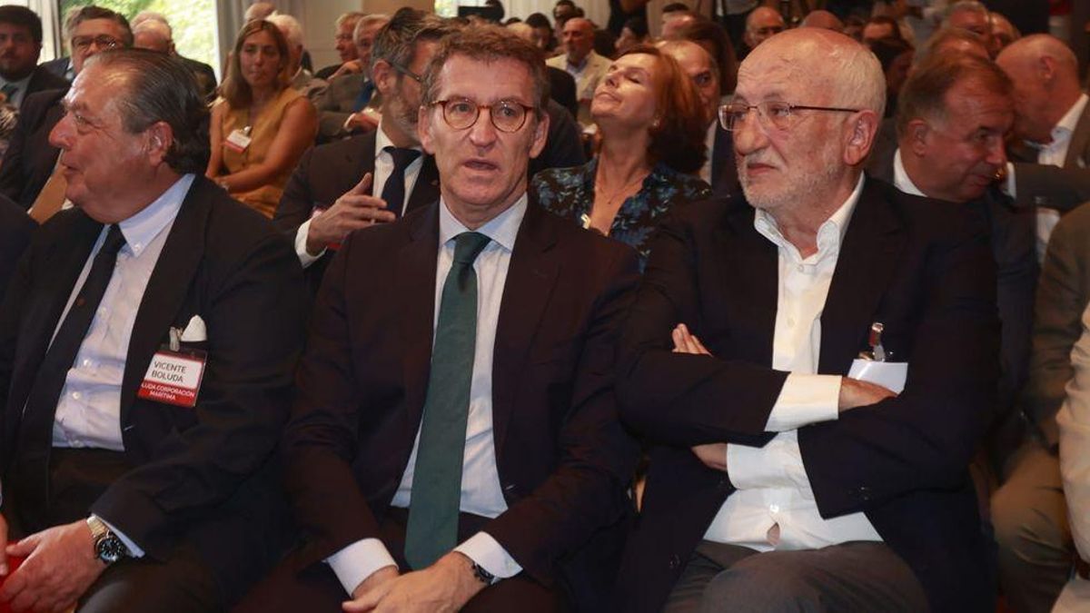 Alberto Núñez Feijóo se reúne con los empresarios valencianos.