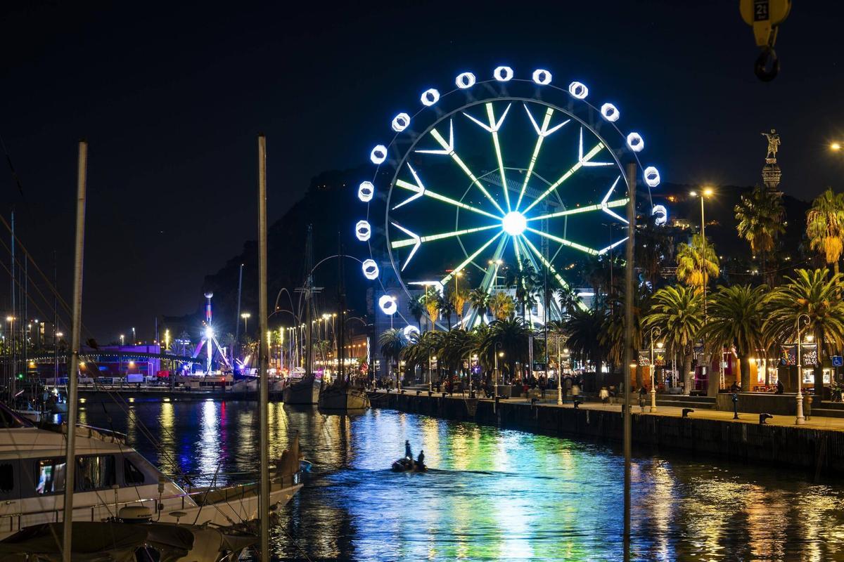 Barcelona 28/11/2025 Nadal al Port Encendido de la iluminación de navidad en el puerto de Barcelona Fotografía de Ferran Nadeu