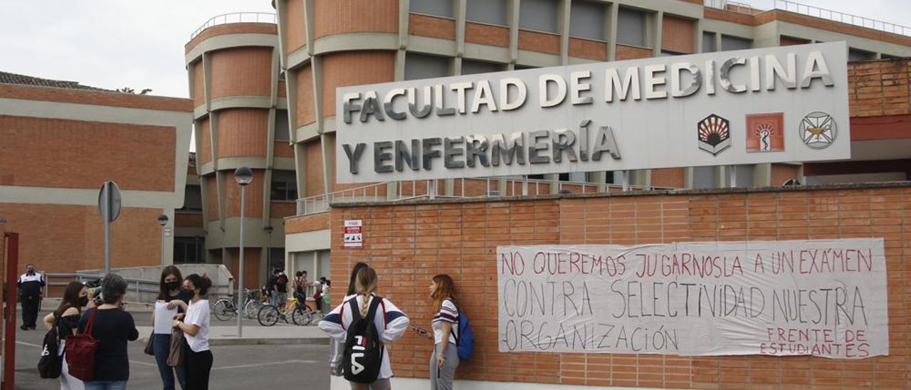 Pevau Cordoba 2021 Comienzan Los Examenes De La Selectividad En Cordoba