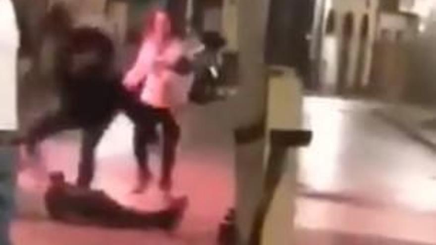 Brutal pelea en Gijón con un joven que amenazó con un cuchillo a los viandantes