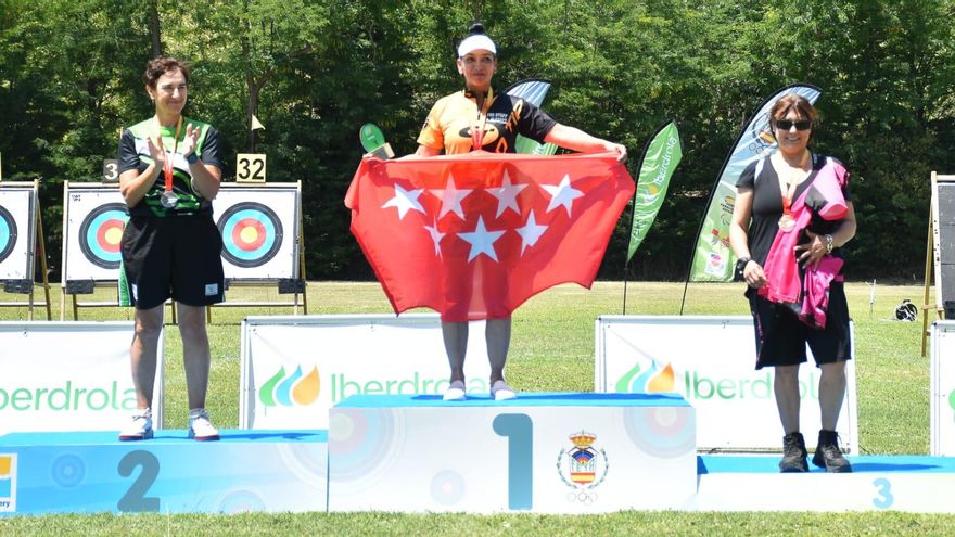 Tres medallas y un récord de España en el nacional para los arqueros extremeños
