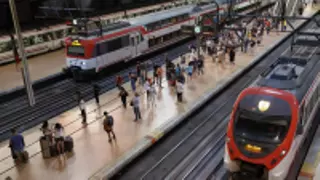 "Nos han tenido parados en medio de la nada", dice un viajero de Cáceres atrapado en el tren por la DANA