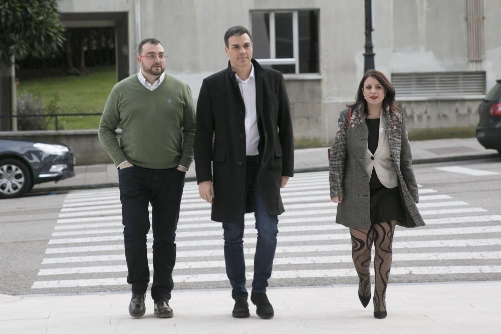 Asamblea con Pedro Sánchez en Oviedo