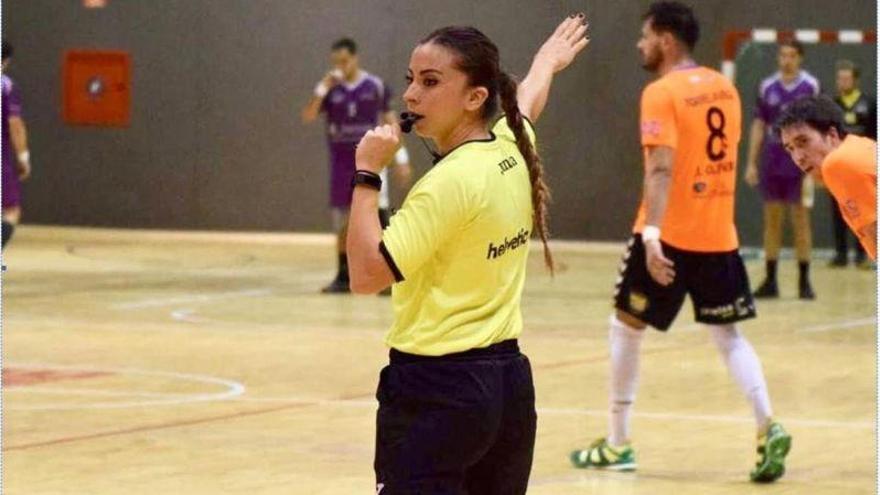 El balonmano abona el camino a la élite para las mujeres