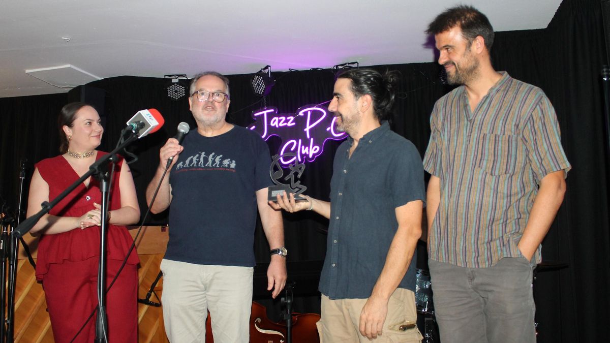 Entrega del título de Socio de Honor a la asociación Assejazz.
