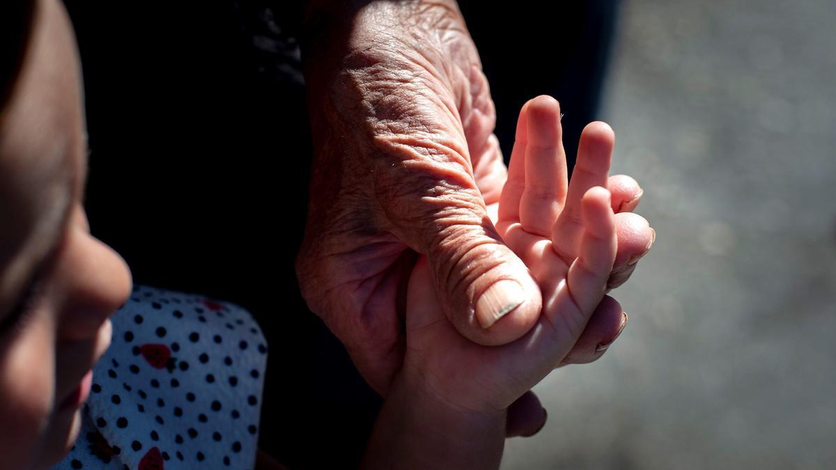 Así es la soledad de los mayores en España.