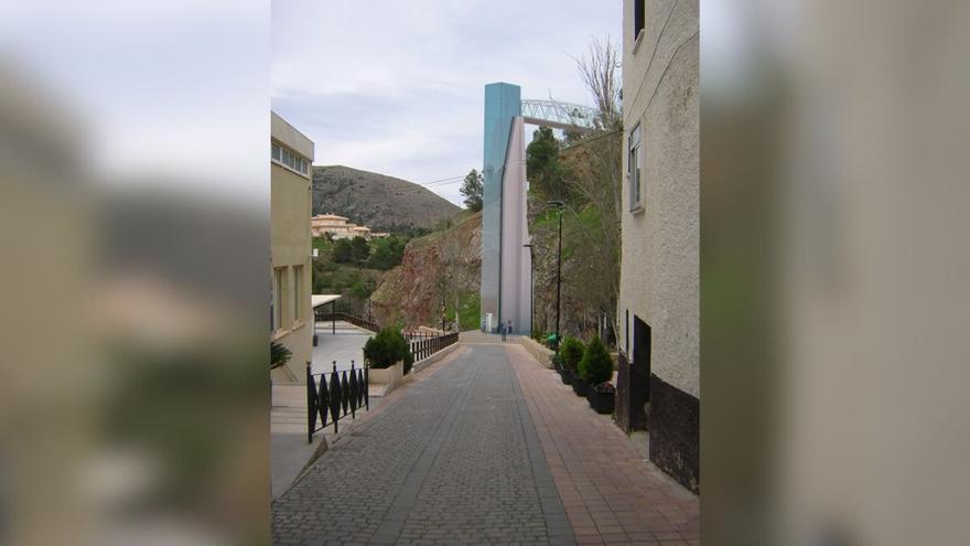 De Finestrat al cielo, con un ascensor panorámico para subir a la Ermita
