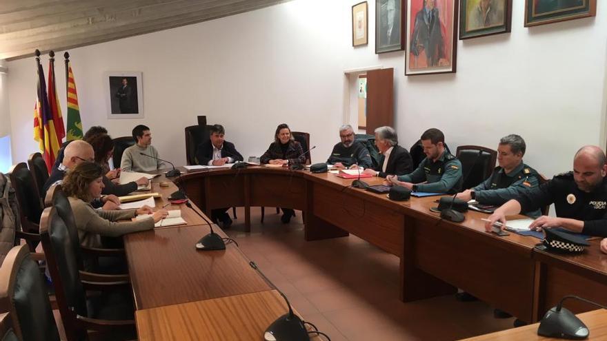 Ayer se celebró la junta local de seguridad en el salón de plenos.