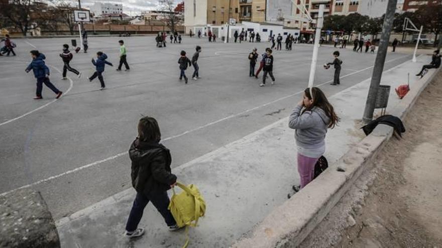 Plantean el uso deportivo de los patios escolares