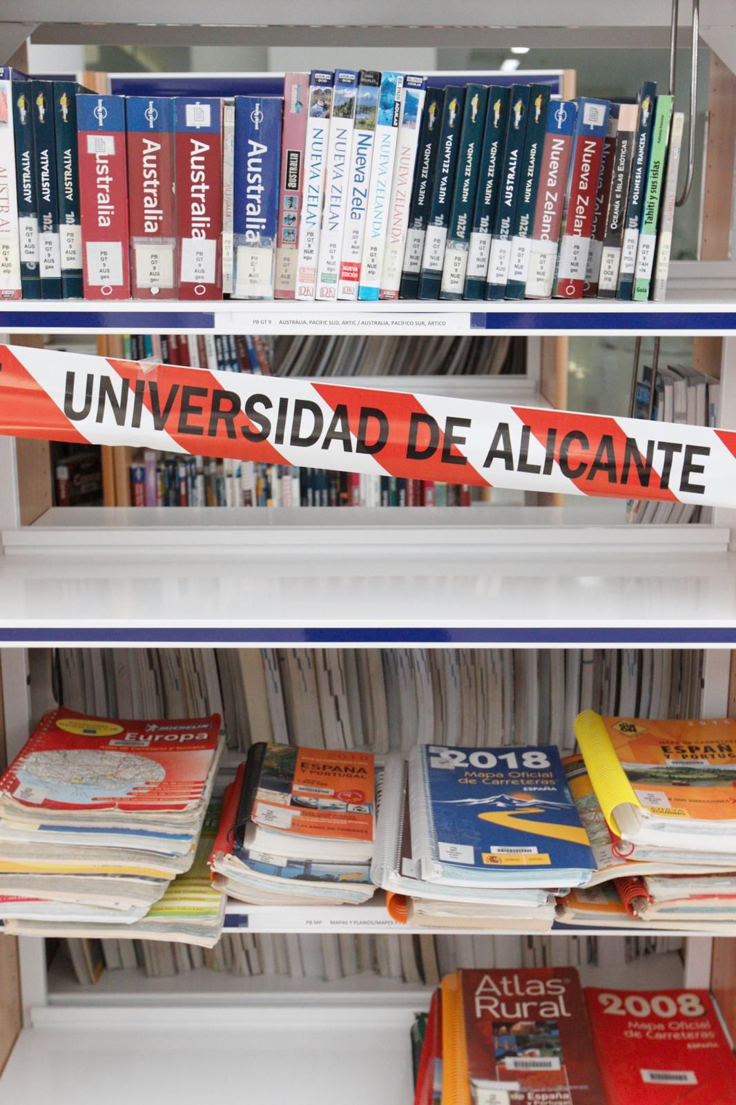 Los catedráticos Amparo Navarro y José Vicente Cabezuelo se disputan este jueves el Rectorado de la UA