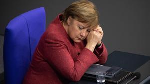 Berlin (Germany)  09 12 2020 - German Chancellor Angela Merkel during a session of the German parliament  Bundestag  in Berlin  Germany  09 December 2020  Members of Bundestag debated in a general discussion on the government s policy  (Lanzamiento de disco  Alemania) EFE EPA HAYOUNG JEON