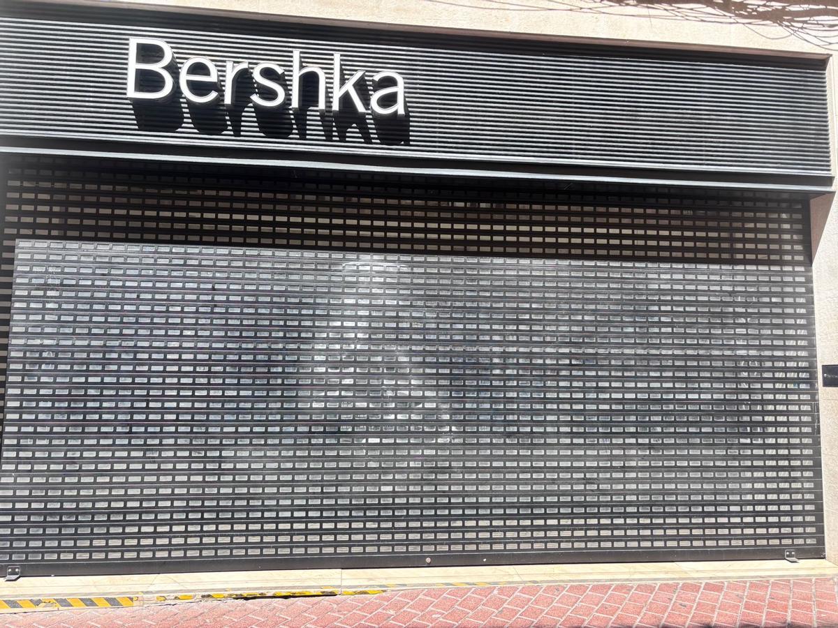 Una de las tiendas que ha cerrado sus puertas en Palma por la protesta