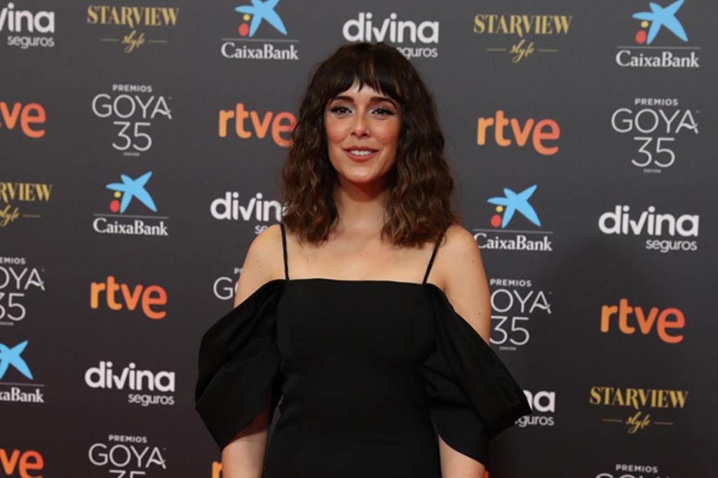 Belén Cuesta posa en la alfombra roja de los Premios Goya 2021