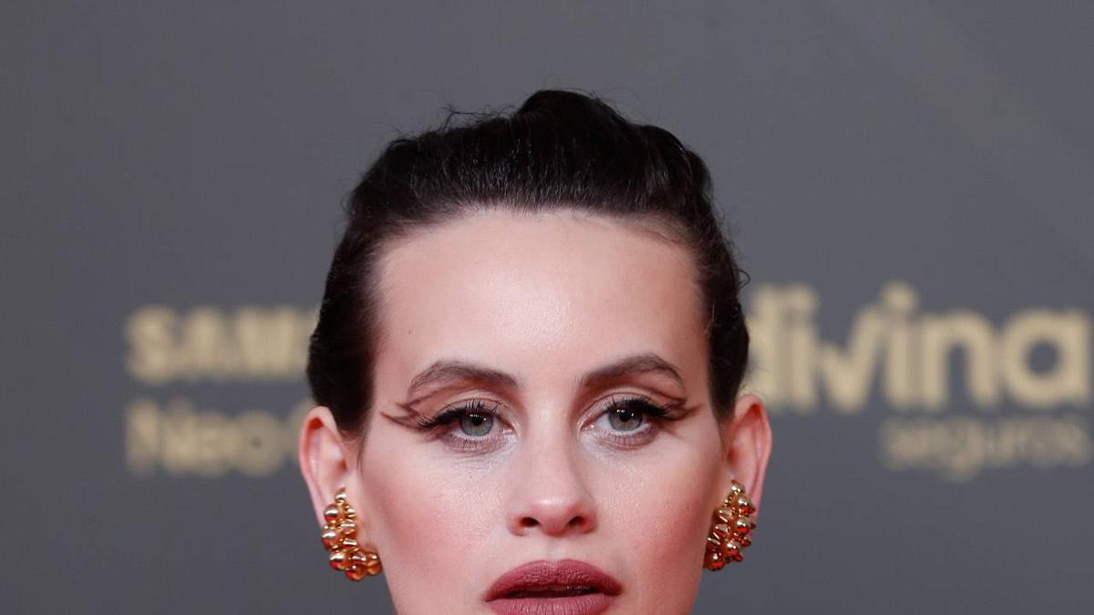 El maquillaje de ojos de Milena Smit en los Premios Goya 2022