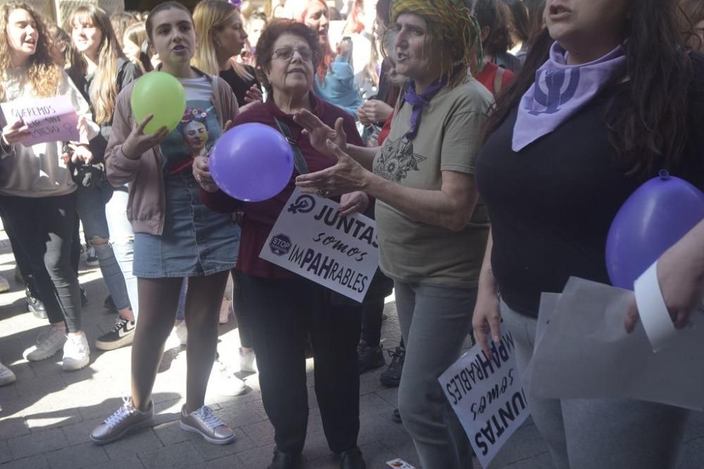 La feministas calientan motores antes de la manifestación del 8-M en Murcia