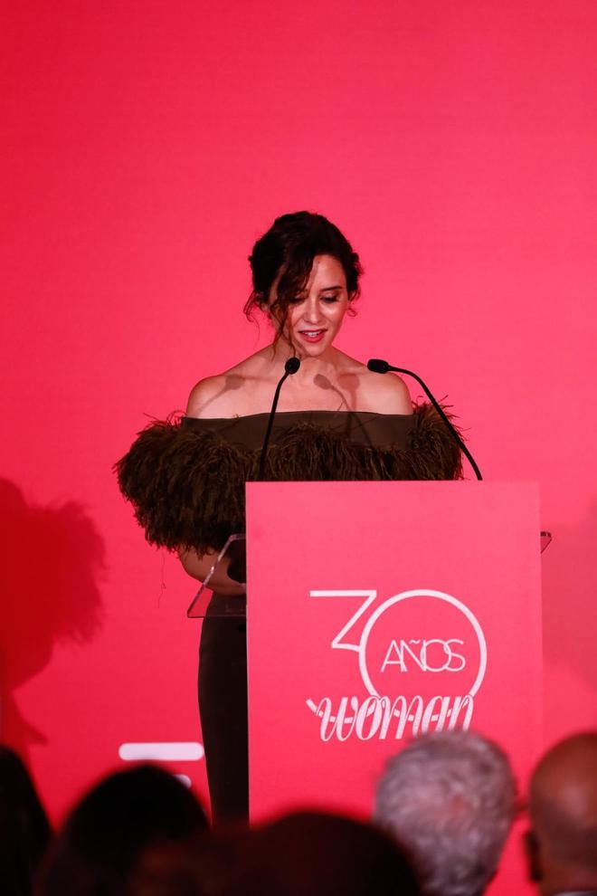 Isabel Díaz Ayuso durante su discurso de clausura en los Premios Woman
