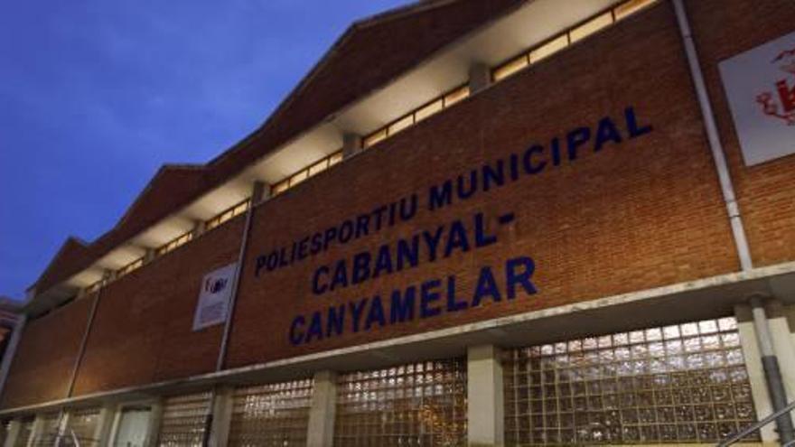 Fachada del Polideportivo Cabanyal-Canyamelar, al que ya se cambió el nombre.