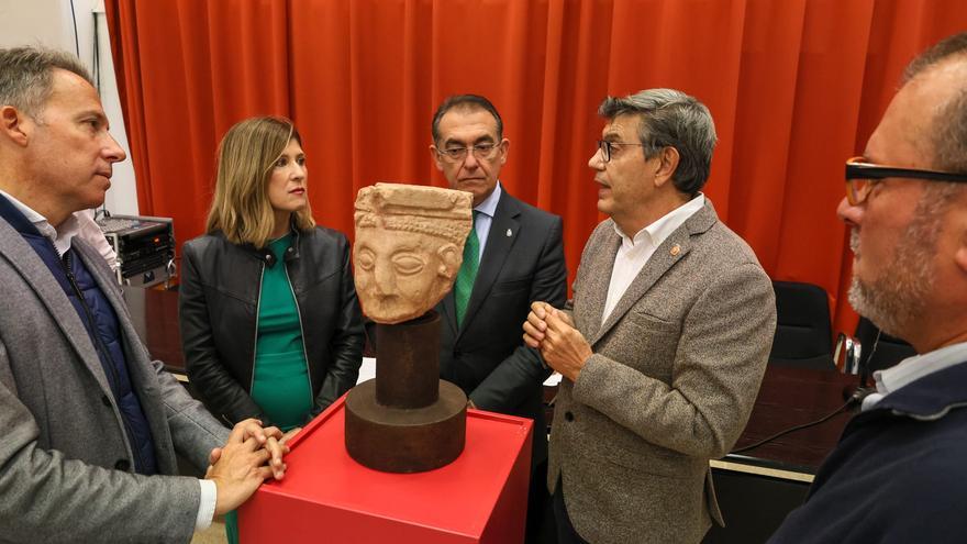 El Museo Arqueológico de Lorca incorpora una de las cornisas perdidas de la Torre Alfonsina