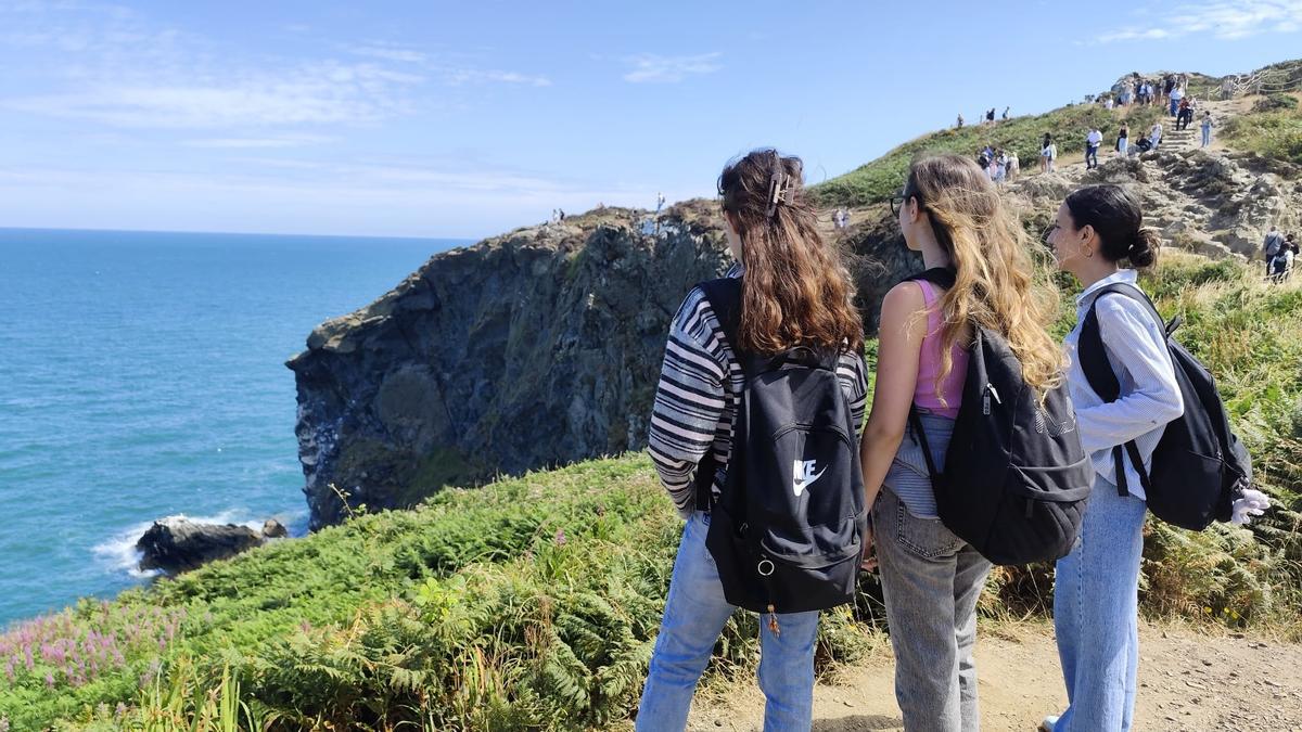 Estudiantes de la EOI de Xàtiva en la estancia en Irlanda.
