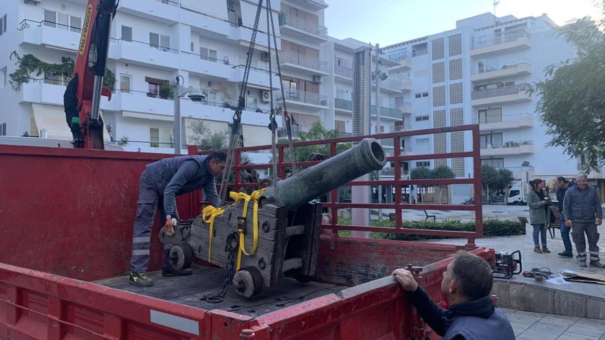 La plaza del Cañón de Santa Eulària se queda sin cañón