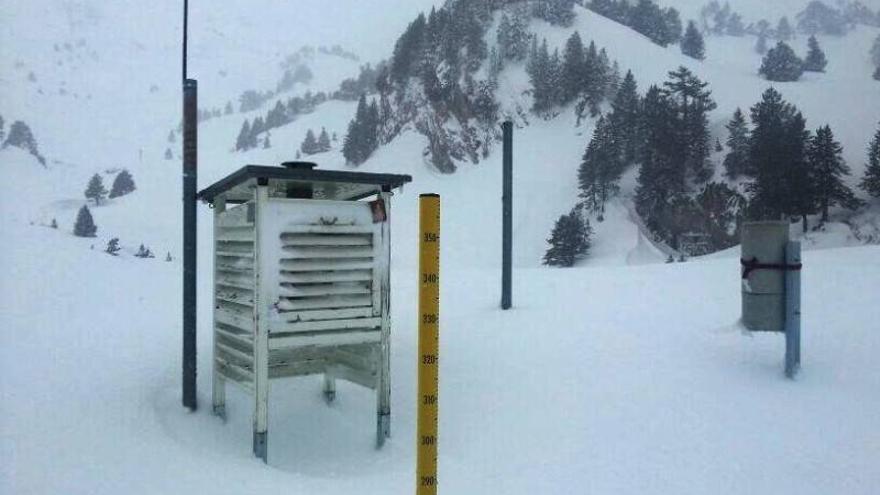 Nevadas y viento fuerte en zonas altas para este miércoles en Aragón