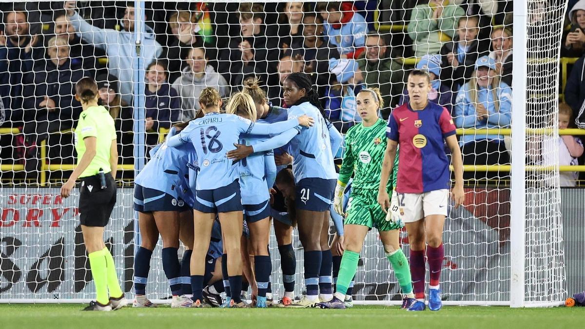 Las jugadoras del Manchester City celebran el 1-0 al Barça en el debut en la Champions 2024-25.