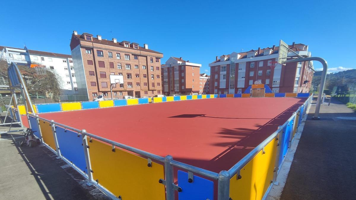 La nueva pista multideportiva de Grado, en imágenes