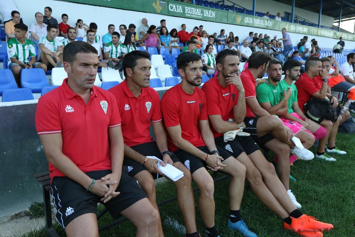 Las imágenes del Linares-Córdoba (0-6)