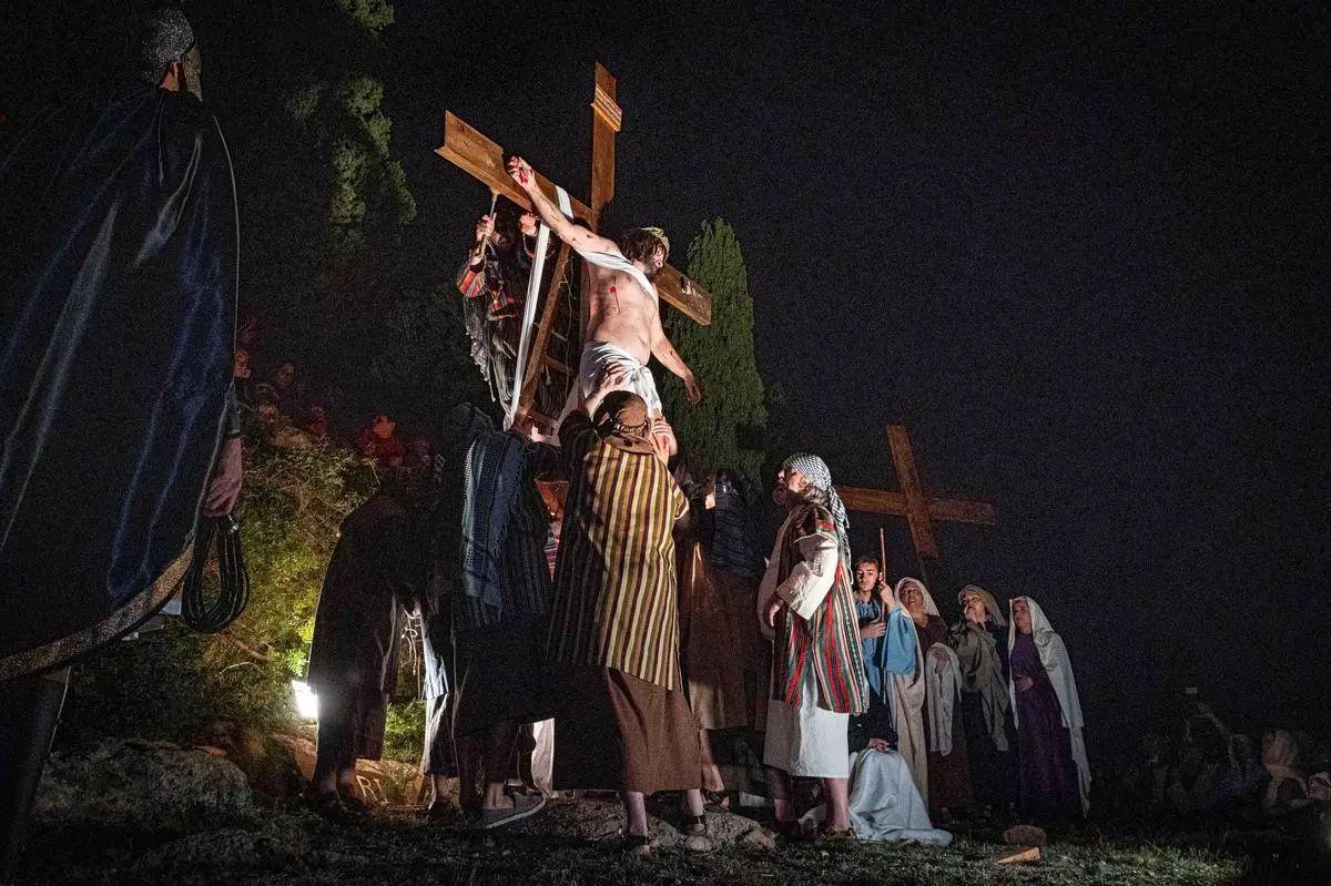 La Pasión de Borriol culmina con la crucifixión de Cristo.