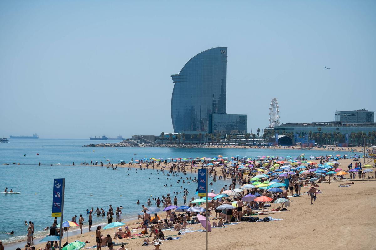 Playa de la Barceloneta (Barcelona).