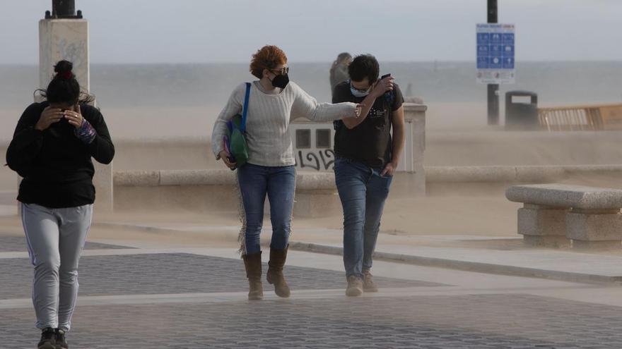 El temporal de viento provoca rachas de 80 km/h en València