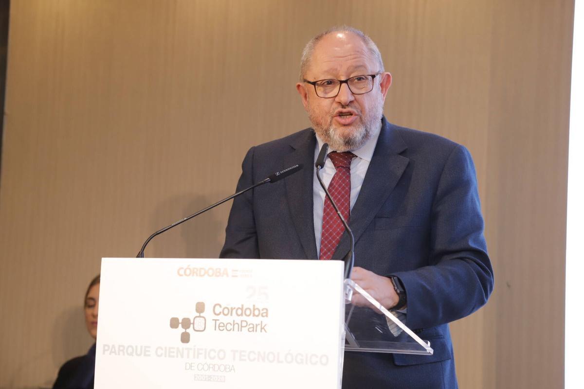 Diario CÓRDOBA edita un libro sobre la efeméride del parque