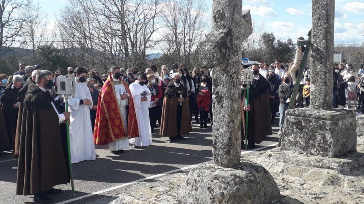 Un momento durante la procesión de Bercianos de Aliste. | Ch. S.