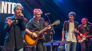Concert Som Música Directa. Elefantes, Sidonie i Love of Lesbian interpreten ’Te quiero’.