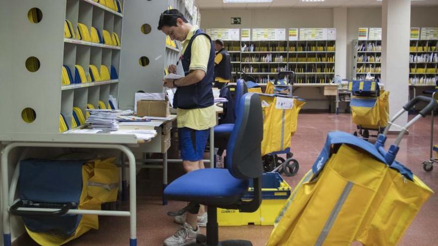 Una oficina de Correos.