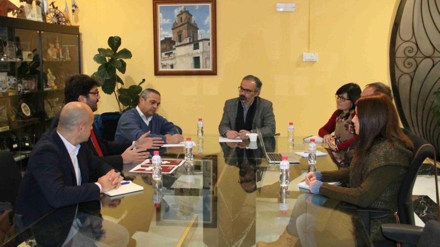 Encuentro entre el alcalde de Caravaca y el director general de Turismo