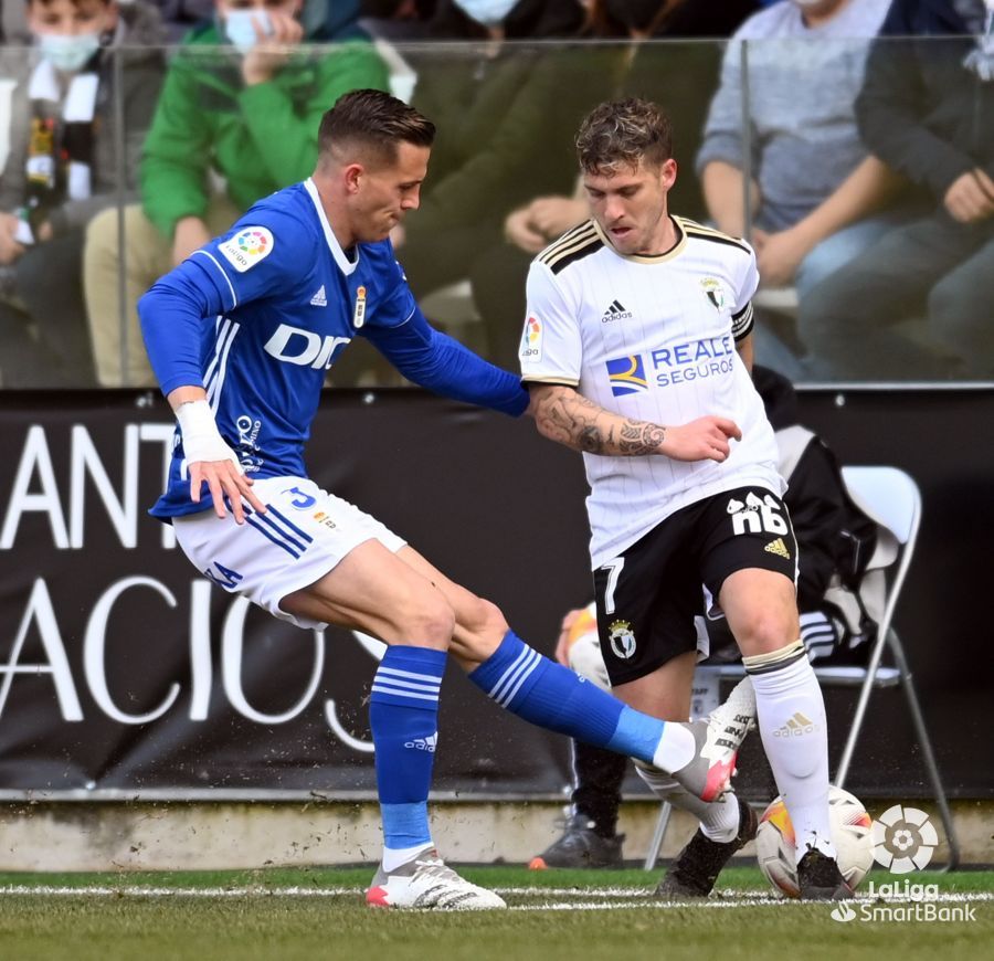 Las mejores imágenes de la victoria del Real Oviedo en Burgos (0-1)