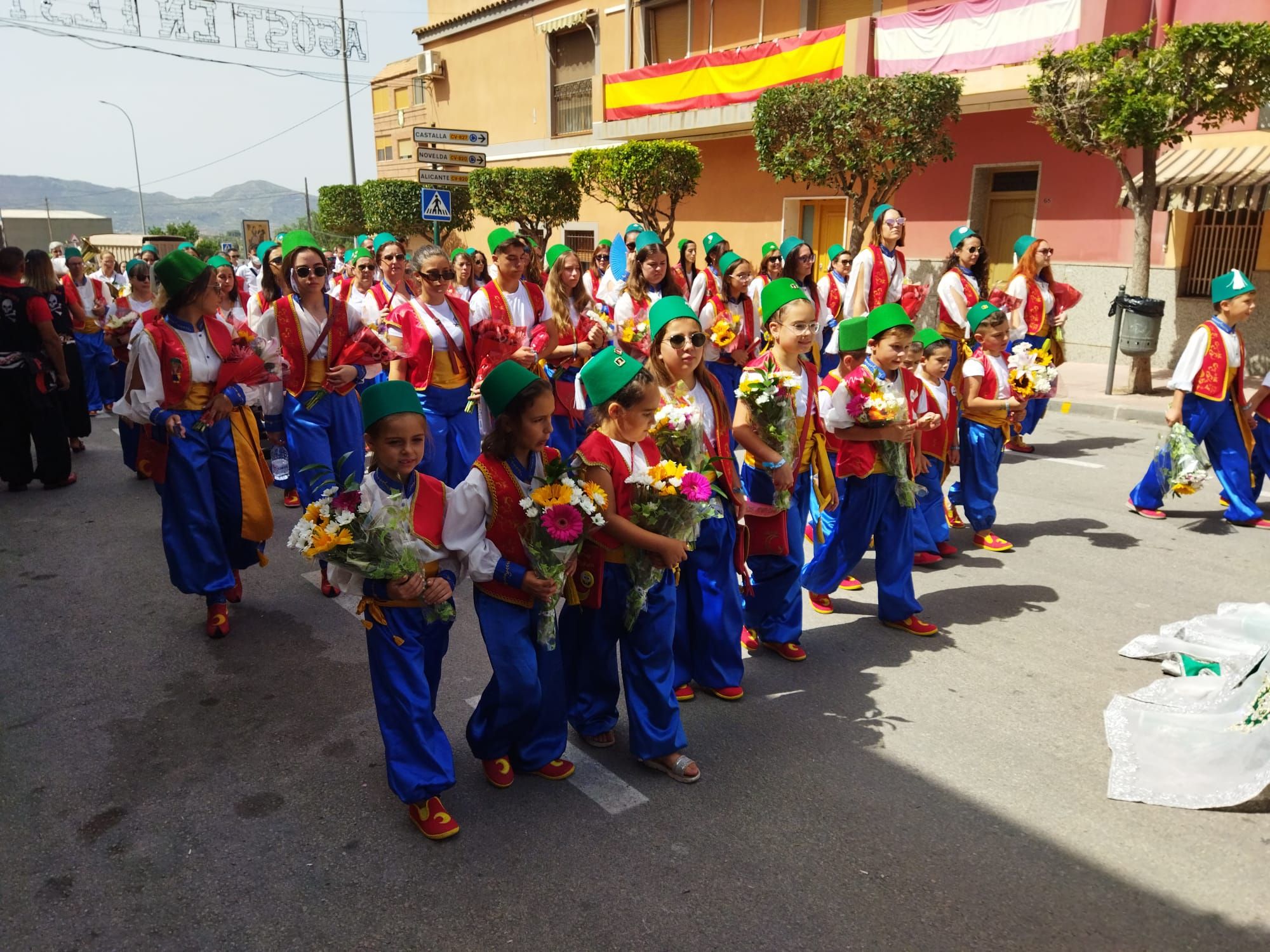 Agost rinde homenaje a su patrón Sant Pere