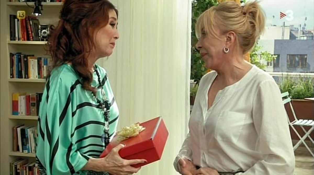 Verónica Forqué i Rosa Maria Sardà (’Dues dones divines’, TV-3).