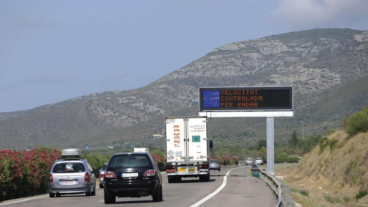 Las retenciones se producen en la AP-7, a su paso por Alcalà de Xivert.