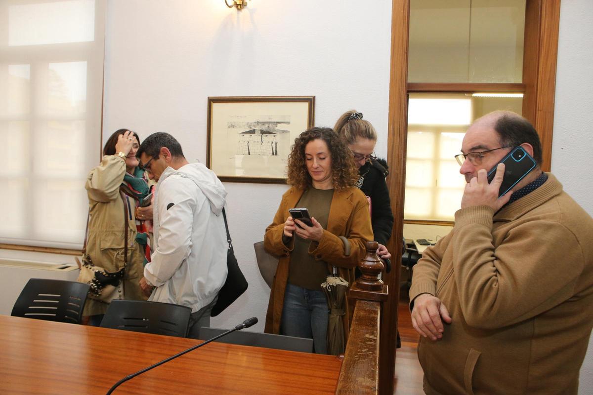 El grupo municipal del PP de Bueu después del pleno de ayer, el primero tras la ruptura con Daniel Chapela.