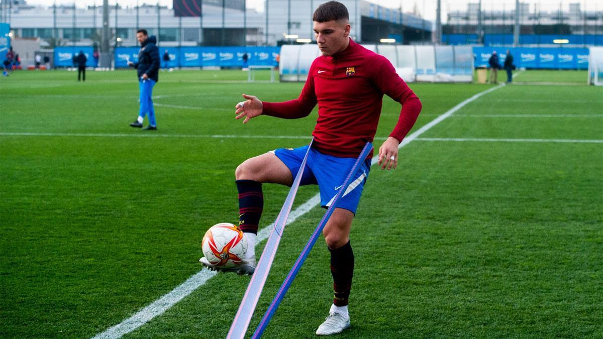 Ferran Jutglà, en una acción del entrenamiento de este viernes