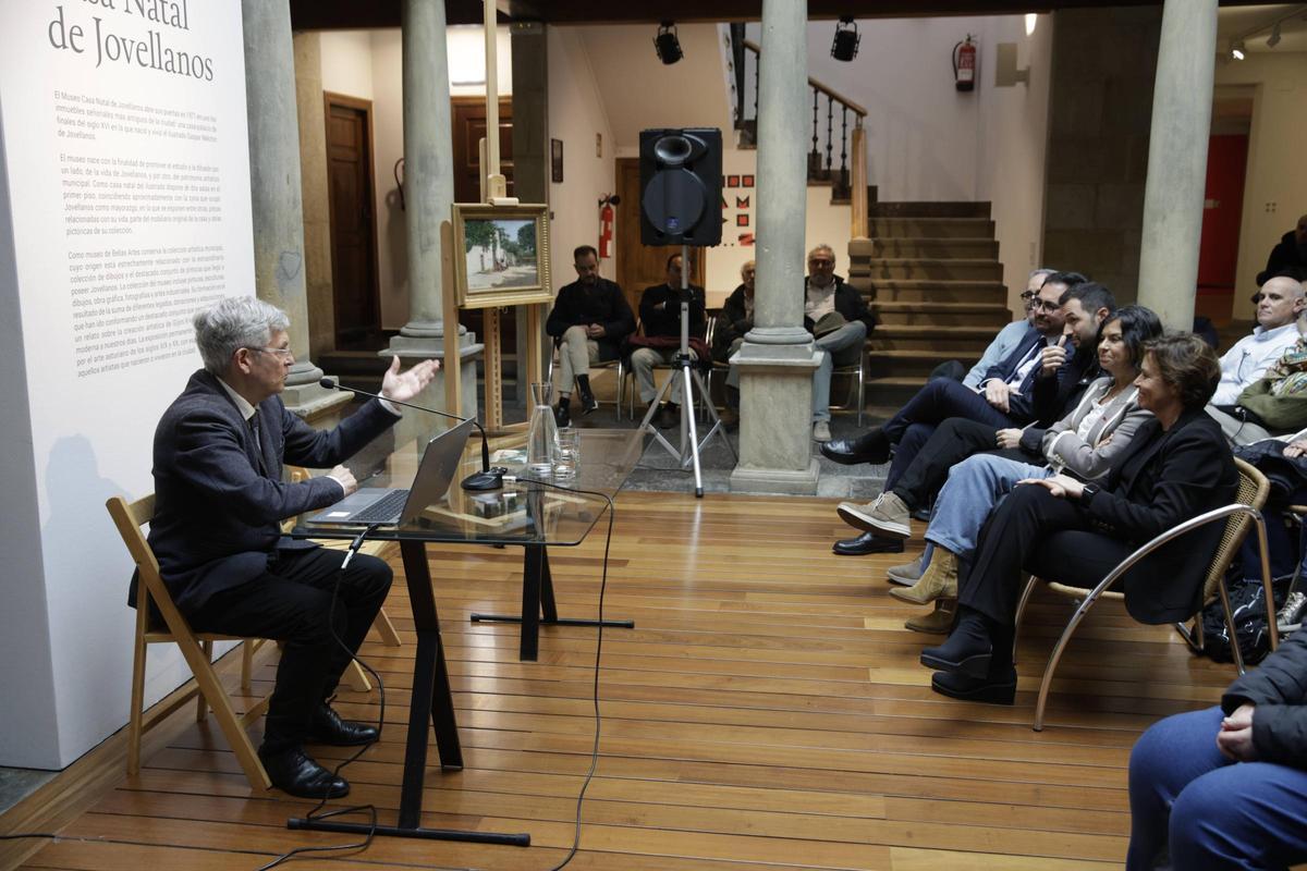La Casa Natal de Jovellanos de Gijón incorpora a su exposición el lienzo "Domingo en Somió", de Martínez Abades: en imágenes La Casa Natal de Jovellanos de Gijón incorpora a su exposición el lienzo "Domingo en Somió", de Martínez Abades: en imágenes