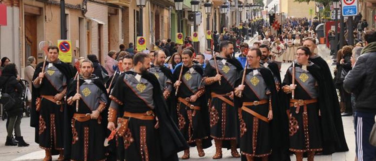 Mig Any en enero de 2020, la última vez que los moros y cristianos desfilaron en Torrent. | A.T.