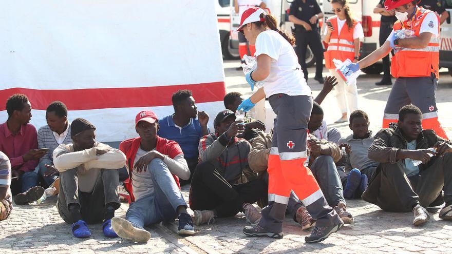 Inmigrantes llegados este verano al puerto de Málaga.