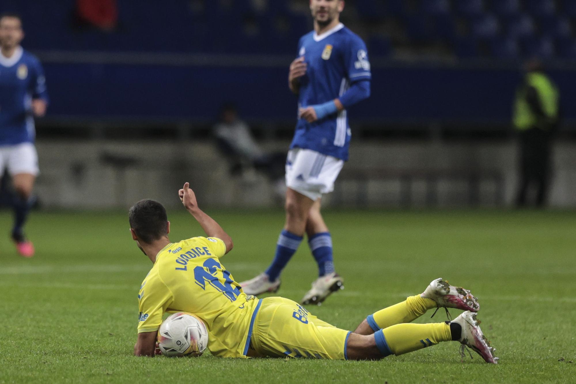 En imágenes: así fue el empate entre el Real Oviedo y Las Palmas