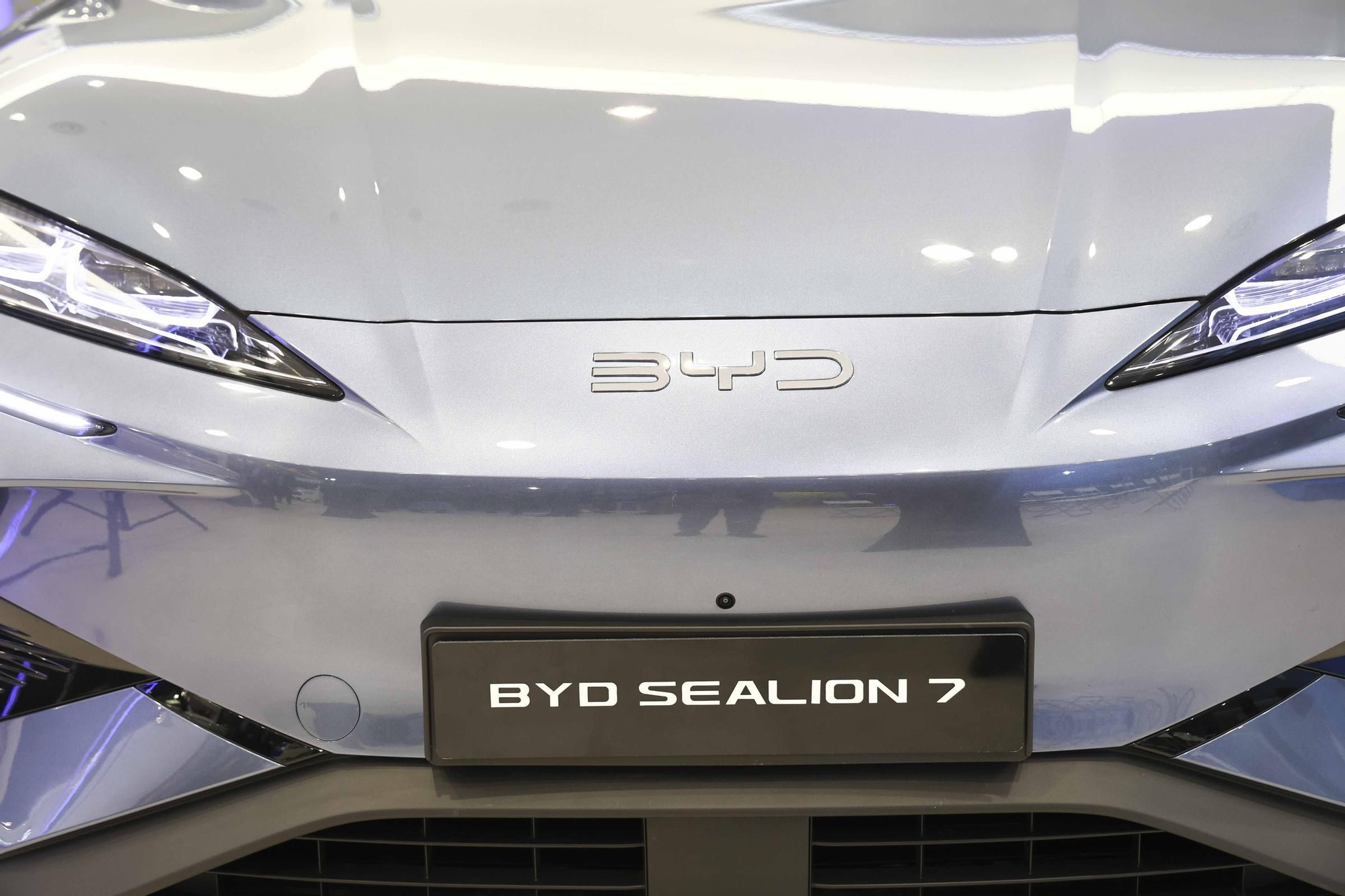 QUADIS Dream inaugura el primer centro BYD en Alicante.